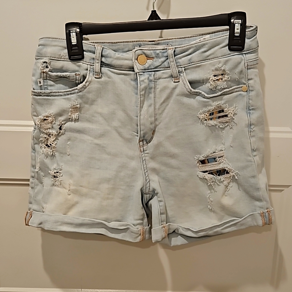 Judy blue high rise shorts.